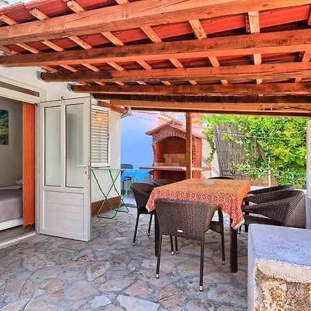 Charming 5-Bed House In Split