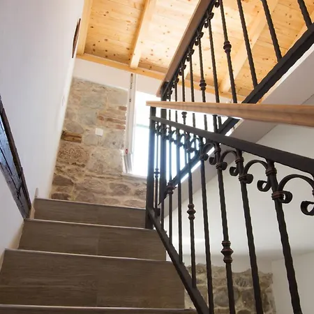Charming 5-Bed House In Split